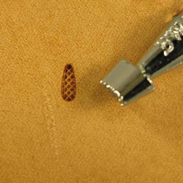 A104 BW10 Backgrounder Leathercraft Tool