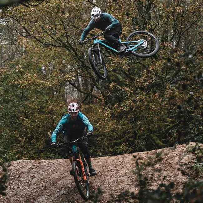 Focus Jam 6.9 Full Suspension Mountain Bike 2022
